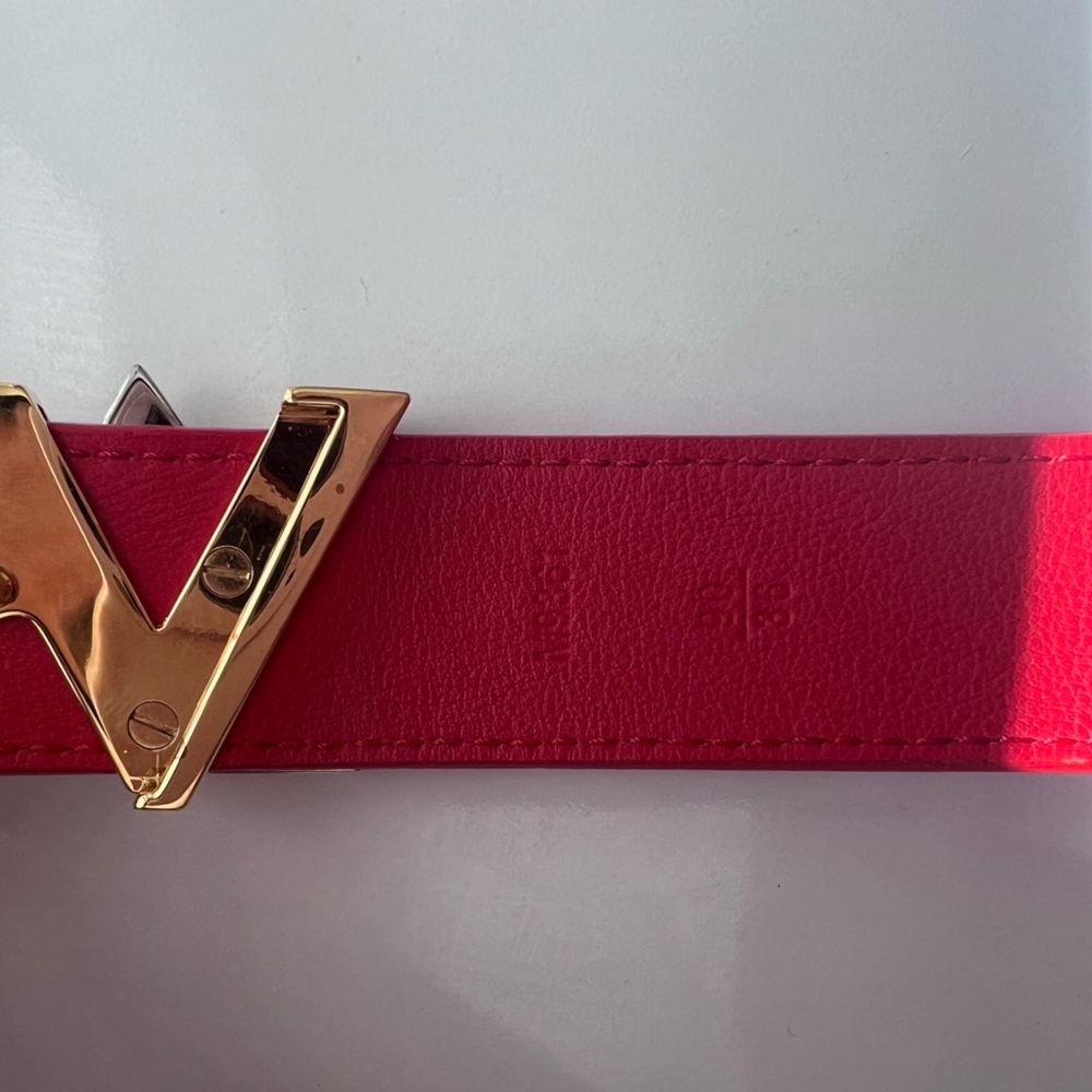 Louis Vuitton LV Twist Belt in 90mm - Picture 4 of 5